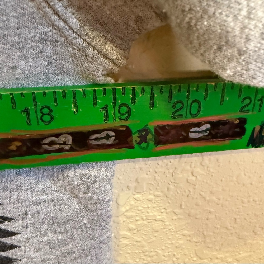 Honor the Gift Men's Gray and Black 1988 Graphic Crewneck Sweatshirt Sz S - Picture 7 of 8